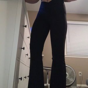 Aerie Crossover Flare Leggings in great condition, worn once!